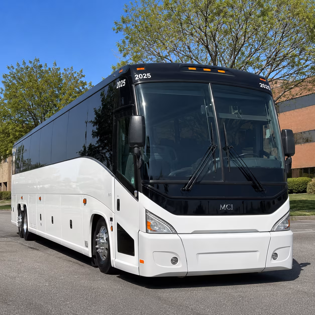 why bellingham groups heading to mt baker leavenworth and the san juan islands choose a charter bus